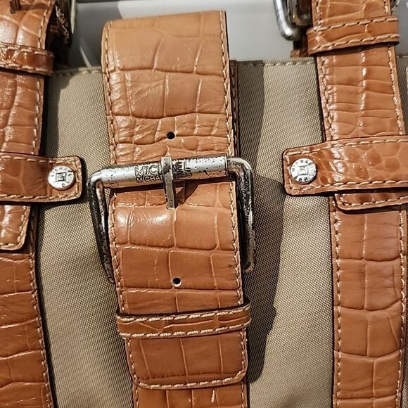 Vtg Michael Buckle Flap Hobo Shoulder Bag Purse Camel Saddle Y2k READ DAMAGE - Picture 3 of 15